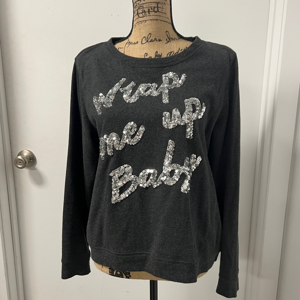 H&M size medium, gray sweatshirt